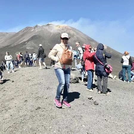 Adriana Mare Etna Sicilia * Ачиреале